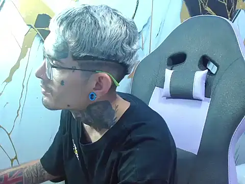 Boy tatto77 online show from February 11, 5:57 pm