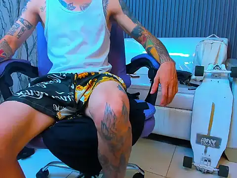 Boy tatto77 online show from June 22, 1:11 am