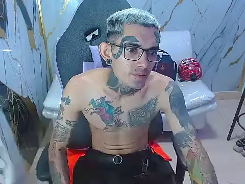 Boy tatto77 online show from January 14, 3:48 pm