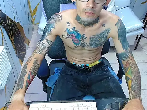 Boy tatto77 online show from June 10, 12:06 pm