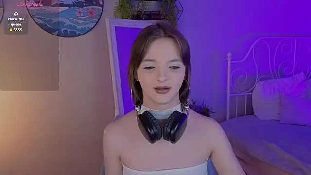 Snapshot of LetoriaNotley chatting on February 5, 9:10 pm LetoriaNotley online show from February 5, 9:10 pm