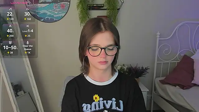 LetoriaNotley online show from March 14, 9:10 pm