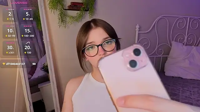 LetoriaNotley online show from March 18, 9:15 pm