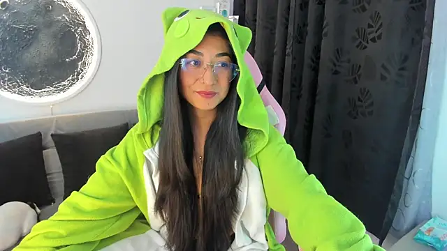 luna martii online show from January 10, 5:36 am