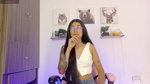 luna martii online show from April 29, 7:31 pm