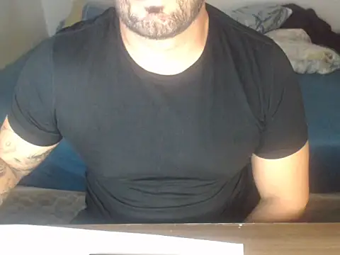Snapshot of drlluis chatting on February 2, 12:48 pm drlluis online show from February 2, 12:48 pm