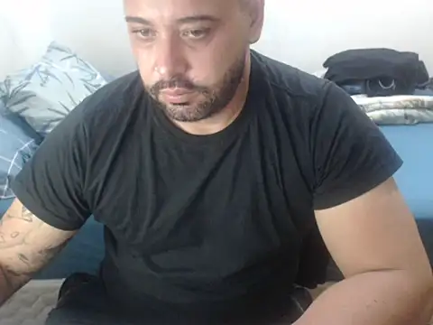 Snapshot of drlluis chatting on January 31, 10:52 pm drlluis online show from January 31, 10:52 pm