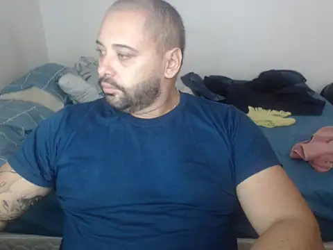 Snapshot of drlluis chatting on February 5, 3:41 pm drlluis online show from February 5, 3:41 pm