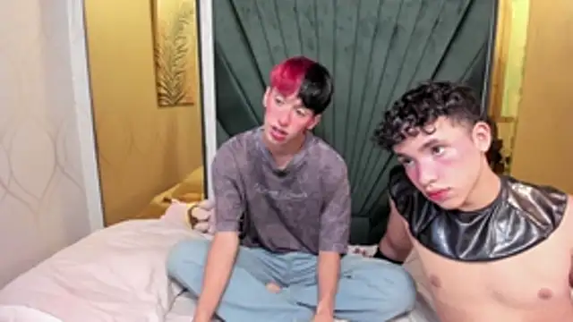 wildboy22  online show from January 14, 2:15 am