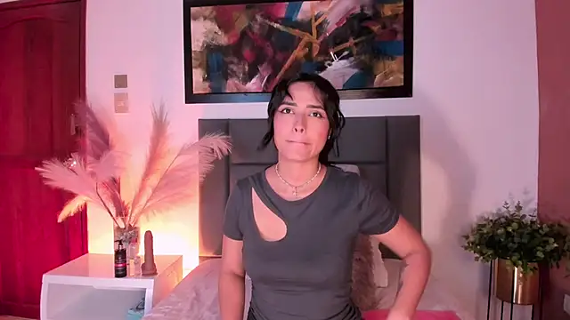 GahiaBelucci online show from June 18, 5:51 pm