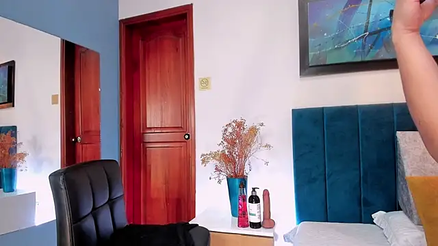 GahiaBelucci online show from January 15, 11:57 am