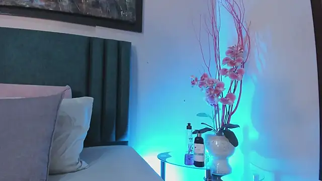 GahiaBelucci online show from February 28, 6:18 pm