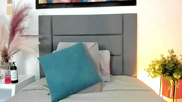 GahiaBelucci online show from February 26, 11:54 am