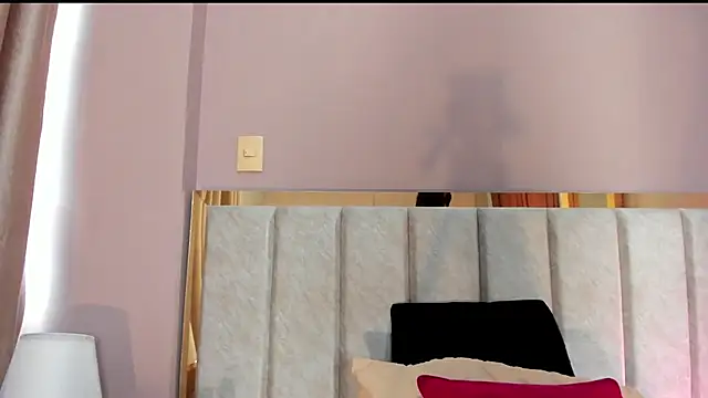 GahiaBelucci online show from April 14, 6:13 pm