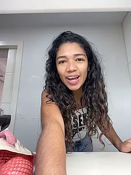 MikaScarlet online show from April 2, 12:45 pm