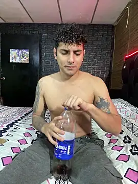 JustynAle2025 online show from March 23, 5:18 am