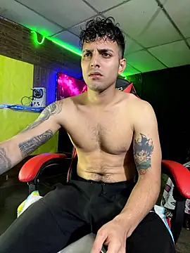 JustynAle2025 online show from January 13, 3:43 am