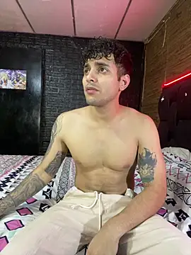 JustynAle2025 online show from March 27, 4:32 am