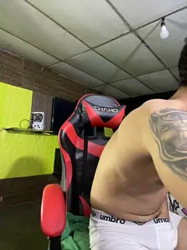 JustynAle2025 online show from February 26, 11:16 pm