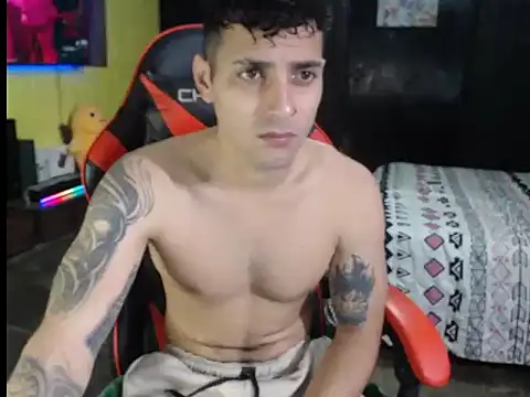 JustynAle2025 online show from December 22, 10:54 pm