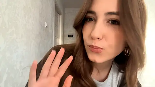 DeannaSuri online show from December 19, 1:24 pm