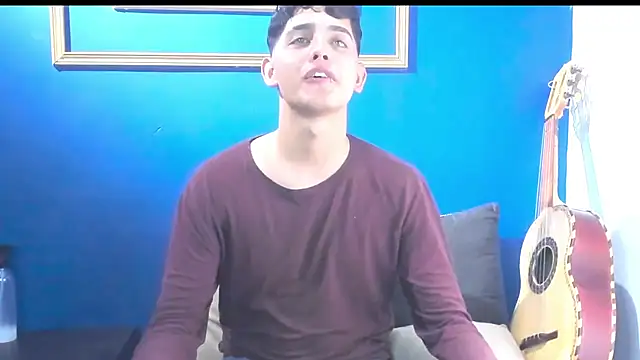 i-zusu online show from December 19, 9:00 am