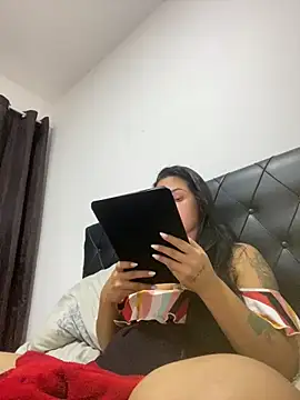 Nini  online show from February 13, 6:19 pm