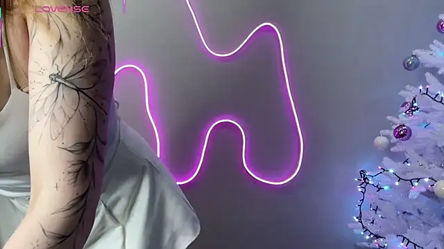 BIG BOOBS KARALIN online show from December 22, 10:26 am