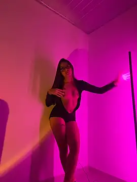 Nicollewest1 online show from March 11, 2:27 am