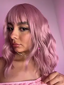 Nicollewest1 online show from February 3, 11:32 pm