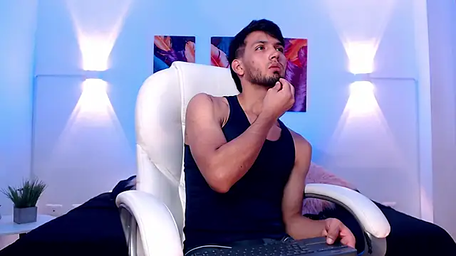 HarryFosster online show from April 14, 6:24 pm