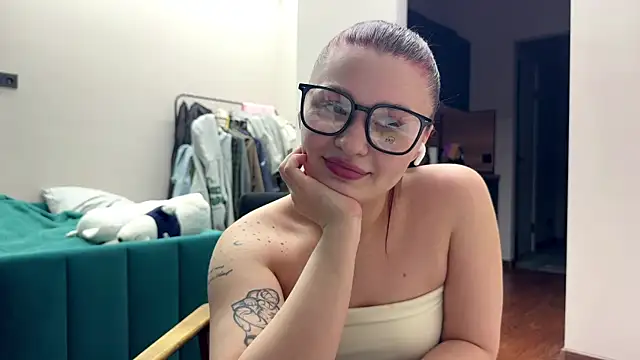 PassionPie online show from December 19, 6:32 pm