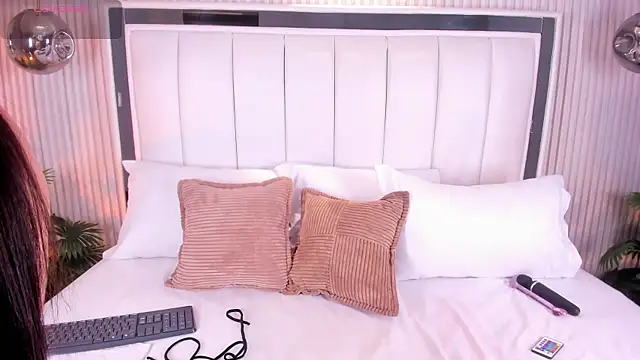 FiorelaSton online show from April 19, 4:13 am