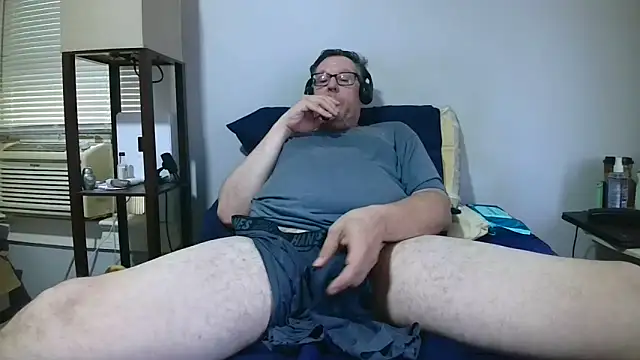Snapshot of Notalwaysup chatting on June 22, 4:59 pm Notalwaysup online show from June 22, 4:59 pm