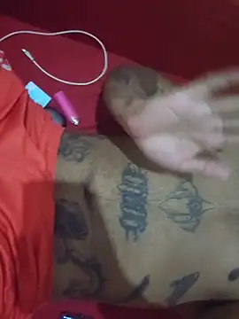 Snapshot of ykaromen chatting on December 18, 1:11 am ykaromen online show from December 18, 1:11 am