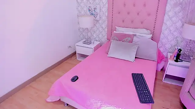 amber  ferrera online show from January 10, 7:42 pm