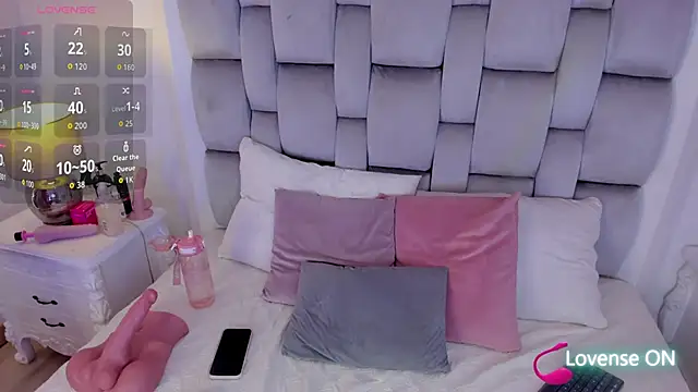 amber  ferrera online show from April 17, 7:49 pm