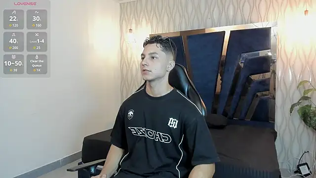 Noah Clarkk online show from April 4, 5:19 pm