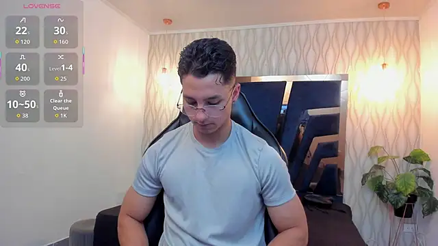 Noah Clarkk online show from April 8, 5:25 pm