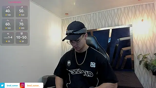 Noah Clarkk online show from April 12, 1:25 pm