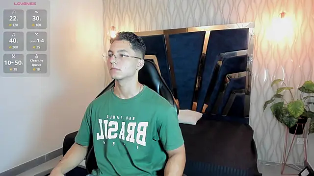 Noah Clarkk online show from March 31, 5:15 pm