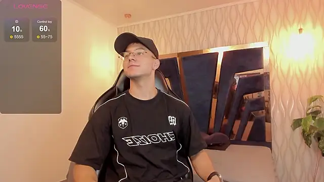 Noah Clarkk online show from February 25, 5:35 pm