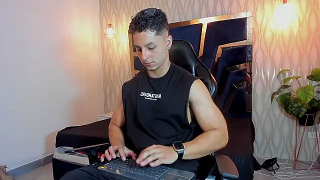 Noah Clarkk online show from March 28, 5:25 pm