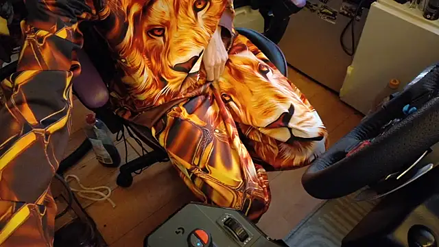 Gay-Versaut online show from May 21, 7:11 pm