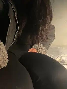 linh-li online show from January 7, 5:45 am