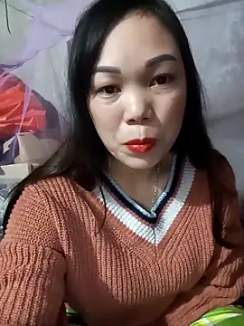 Snapshot of Couplee69 chatting on December 18, 12:09 pm Couplee69 online show from December 18, 12:09 pm