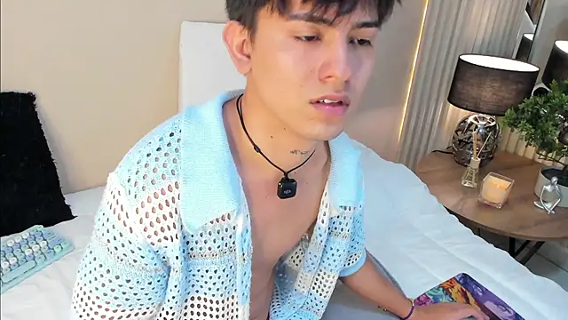 Thristan Leones online show from April 4, 5:36 am