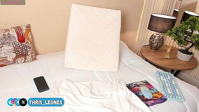 Thristan Leones online show from April 19, 7:42 am
