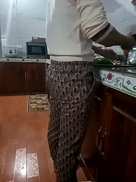 Snapshot of Sweet-Berryy chatting on January 17, 12:37 am Sweet-Berryy online show from January 17, 12:37 am