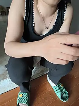 Snapshot of Sweet-Berryy chatting on June 6, 11:32 pm Sweet-Berryy online show from June 6, 11:32 pm